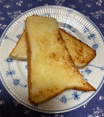 バターマヨネーズパン