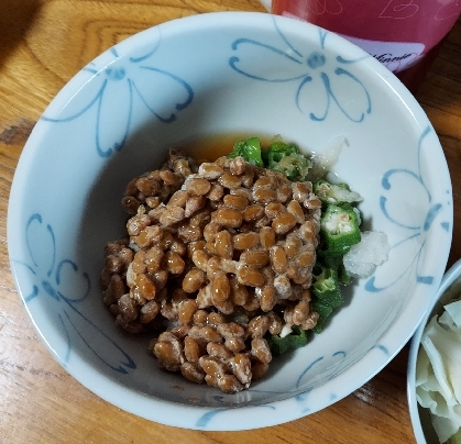 梅おくら納豆の小丼