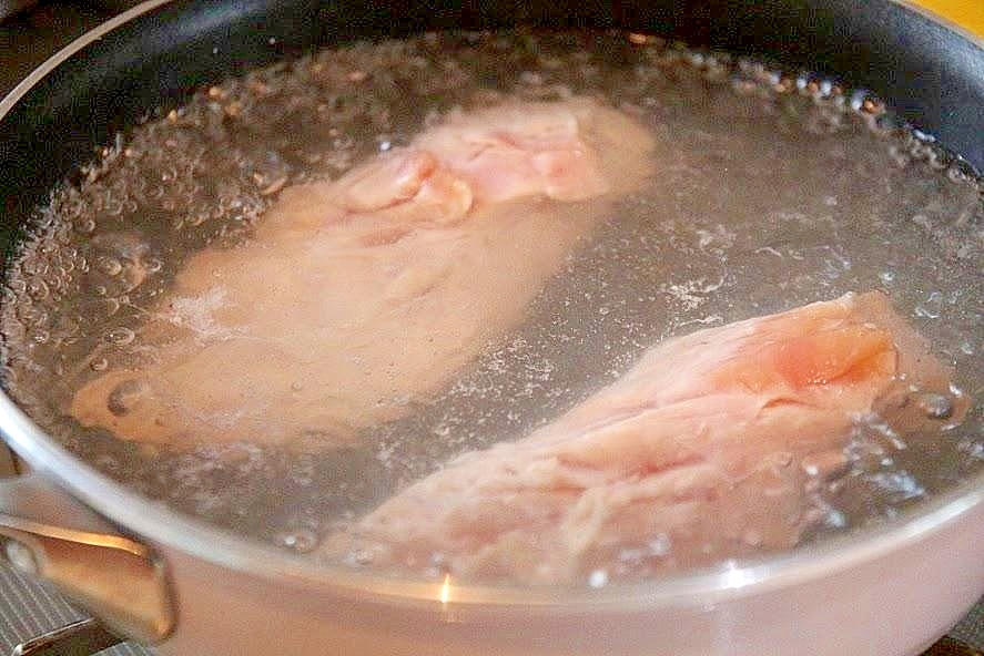 しっとりとりっ鶏むね肉を茹でる法