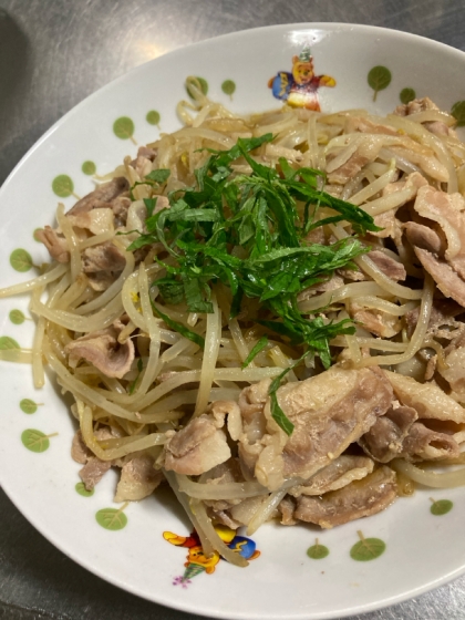 超特急メイン♡豚バラ肉と豆もやしの蒸し焼き