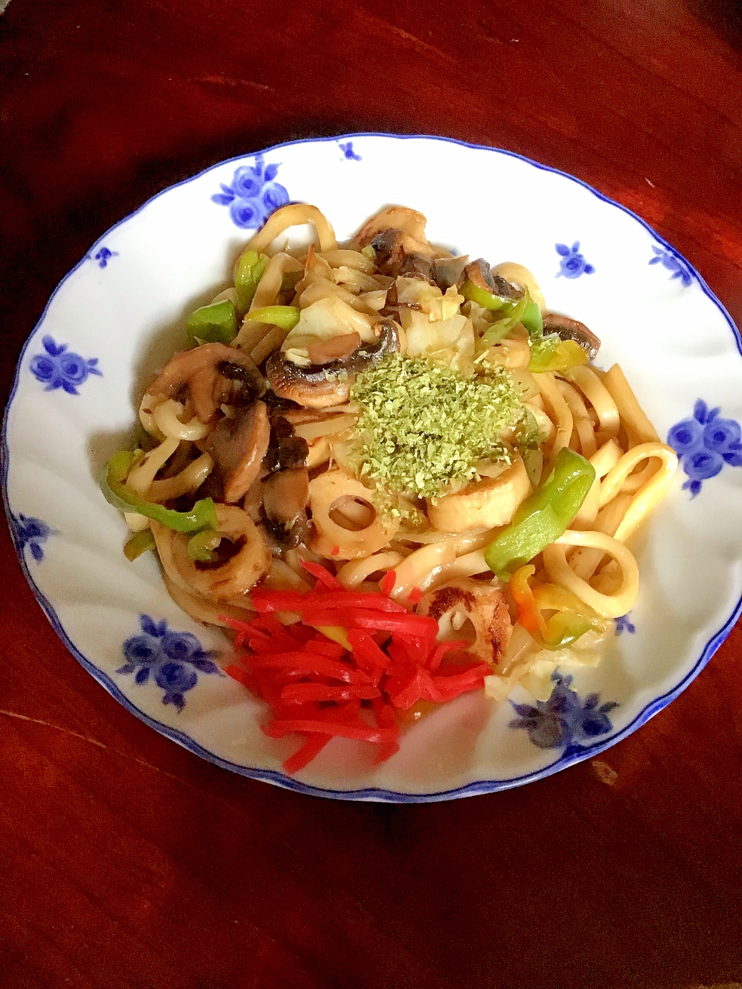 チクワとマッシュルームの焼うどん＠ニンニク醤油味。