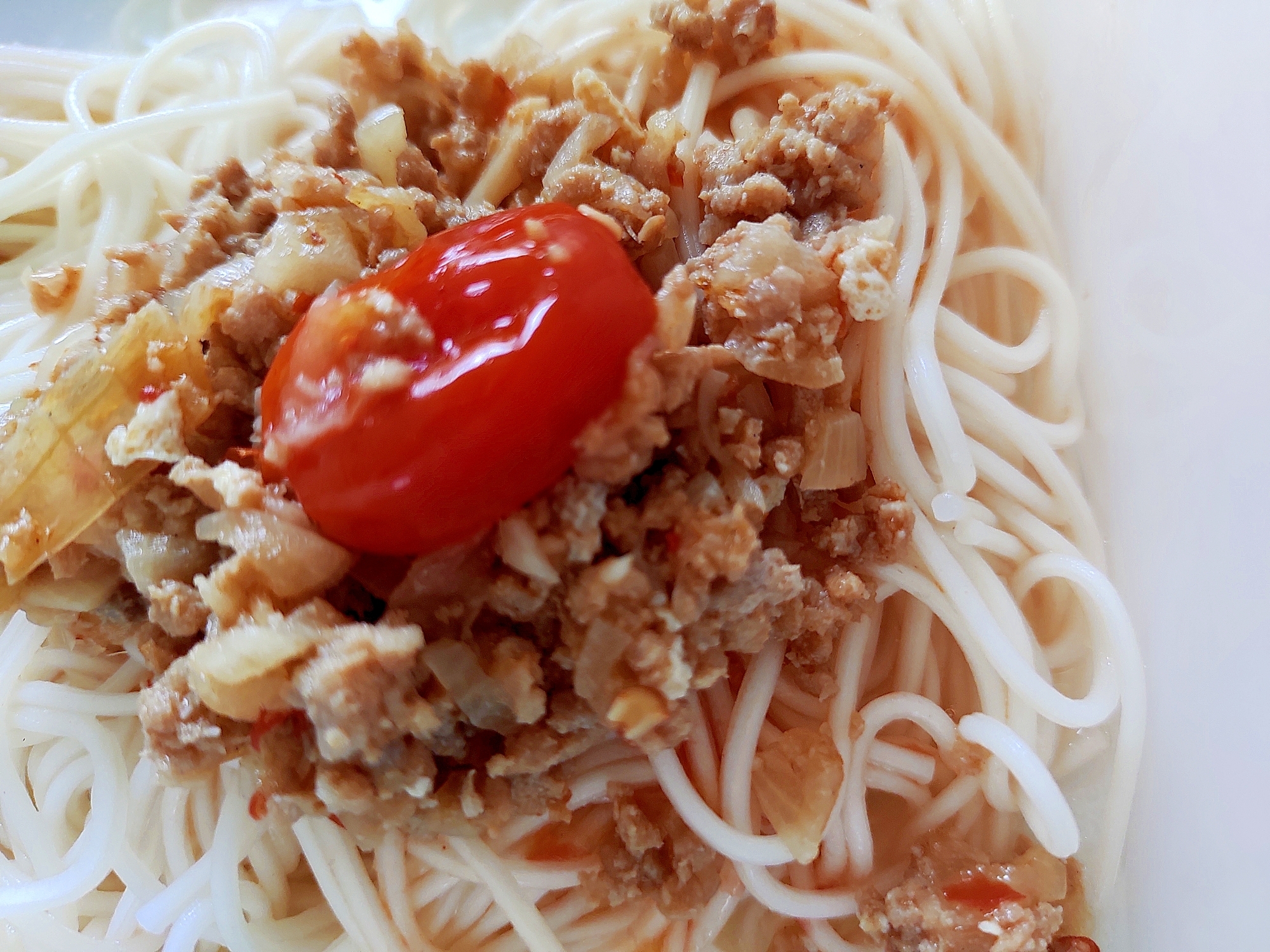 豚ひき肉とミニトマトのさっぱりそうめん