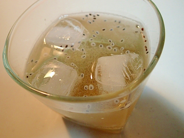 バジルシード入り 美的な梅ドリンク レシピ 作り方 By ぷ みぃまま 楽天レシピ