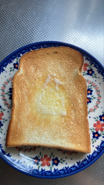 キャンプの朝食♪バターソルトトースト