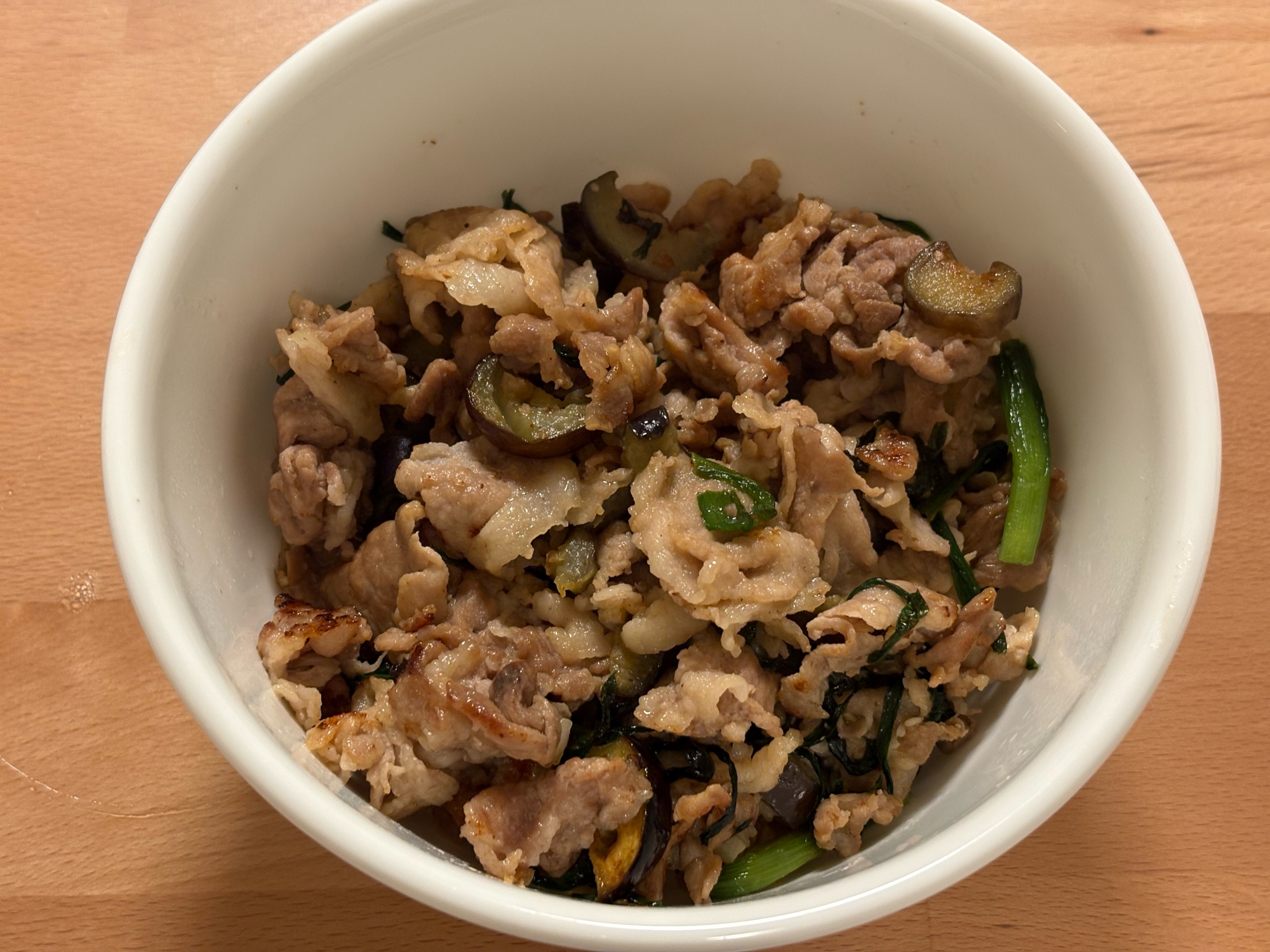 豚小間肉とナスとにらの野菜炒め