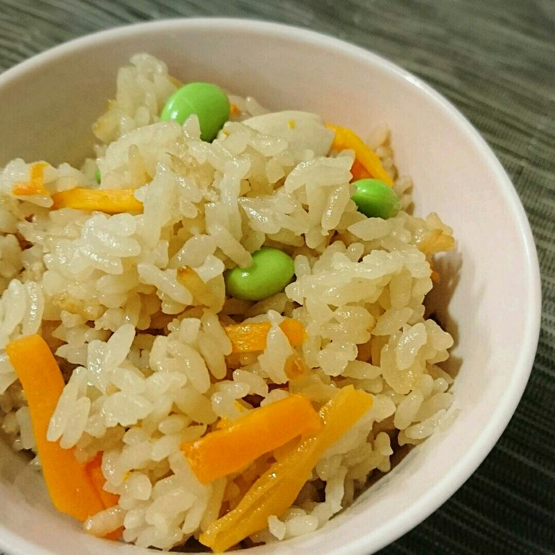 舞茸の彩り炊き込みご飯