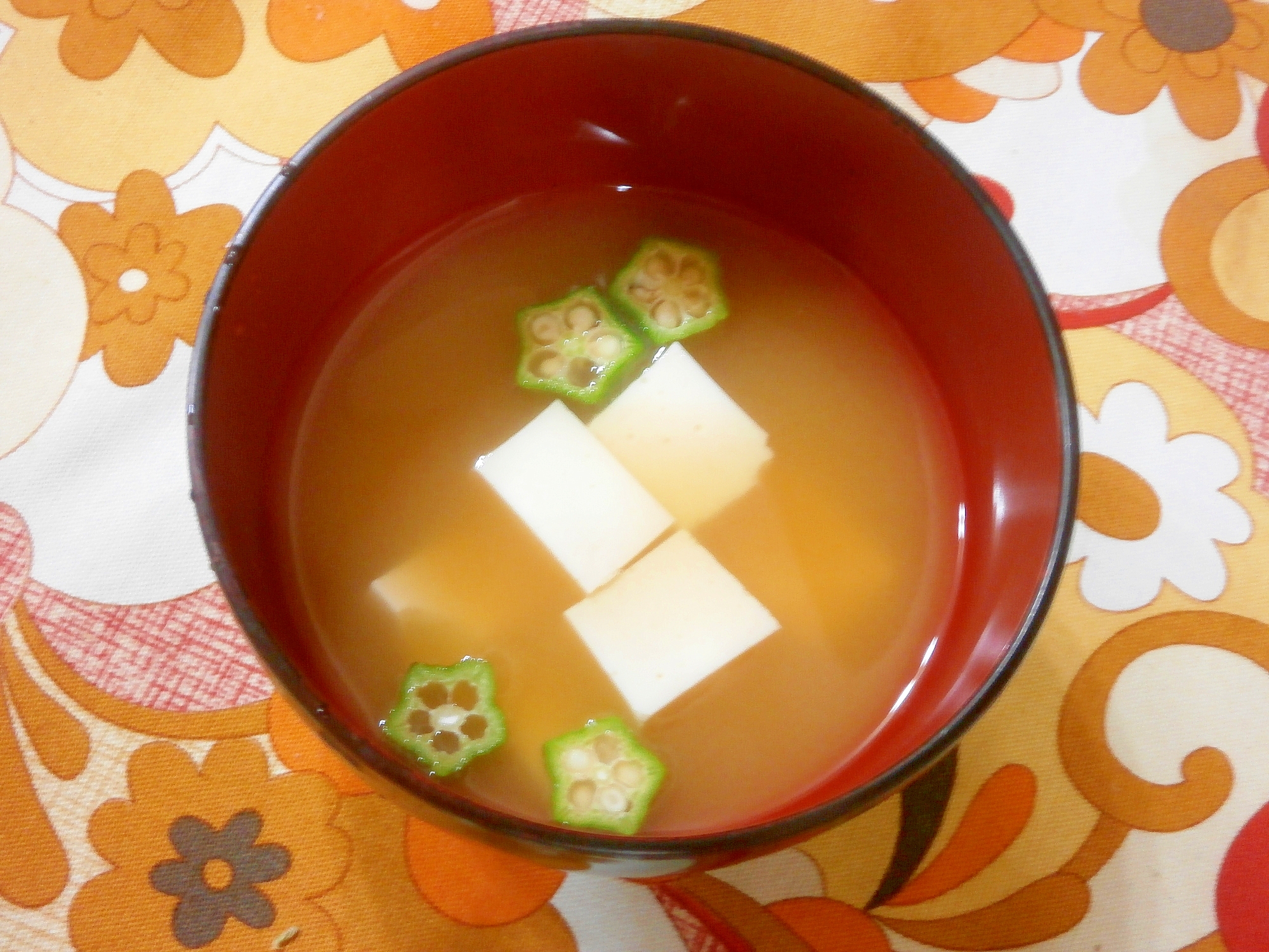 豆腐・オクラの味噌汁