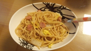 余った白菜で、ガーリックバター醤油パスタ