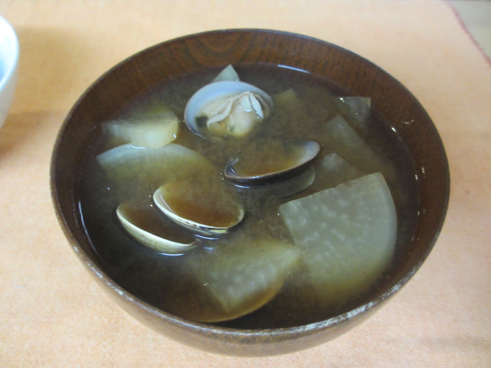 地蛤と大根の味噌汁