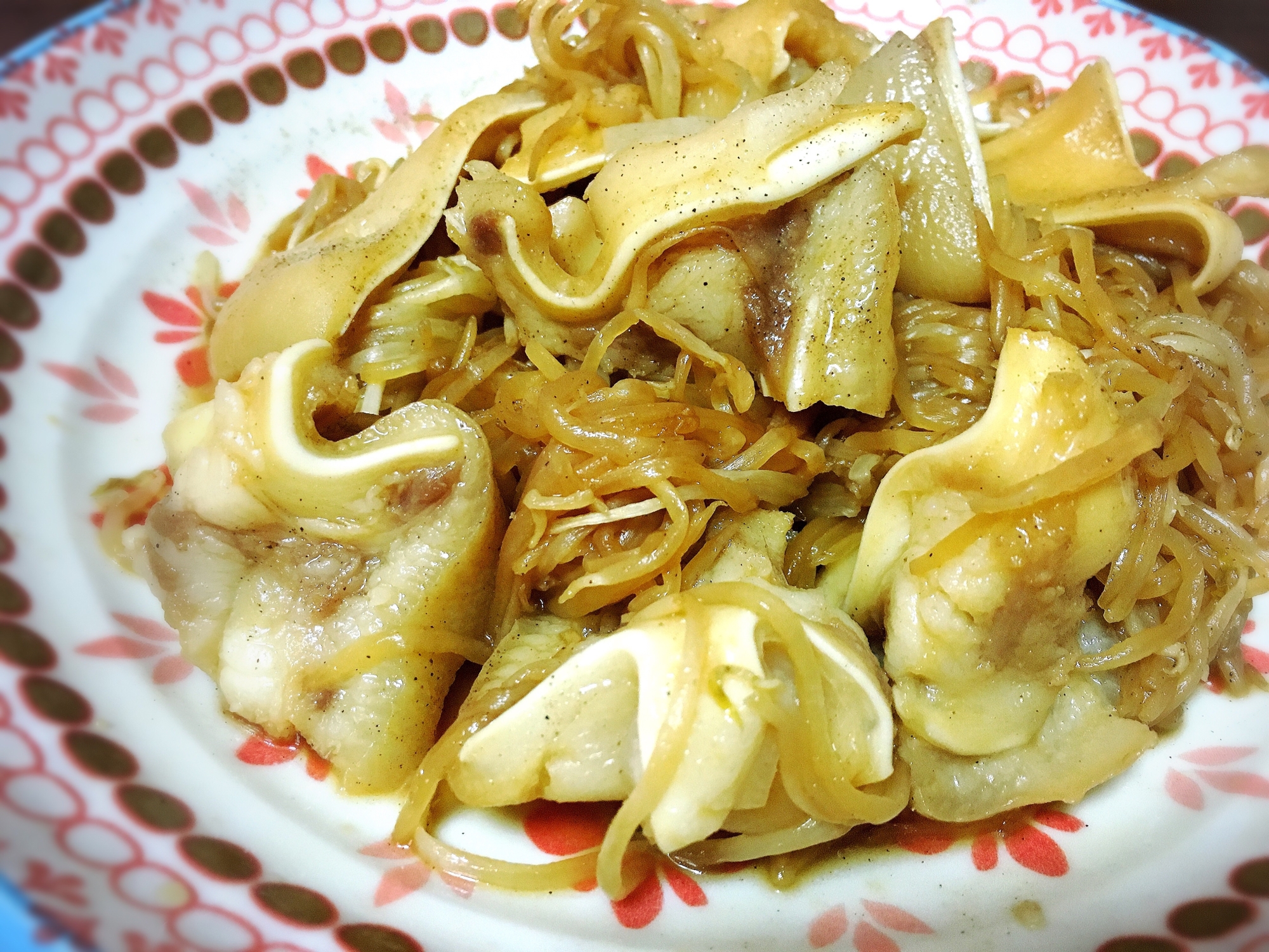 夏にぴったり!!豚耳もやし炒め