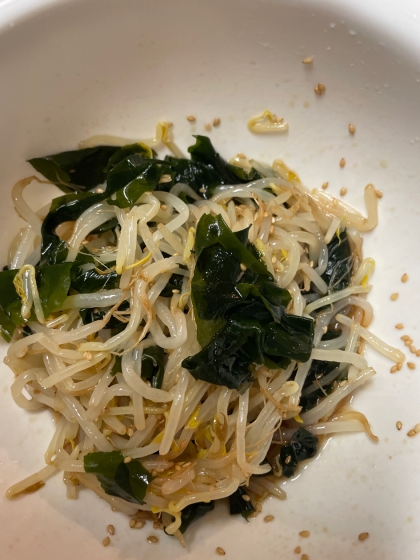 簡単☘️もやし&わかめのごま和え☘️