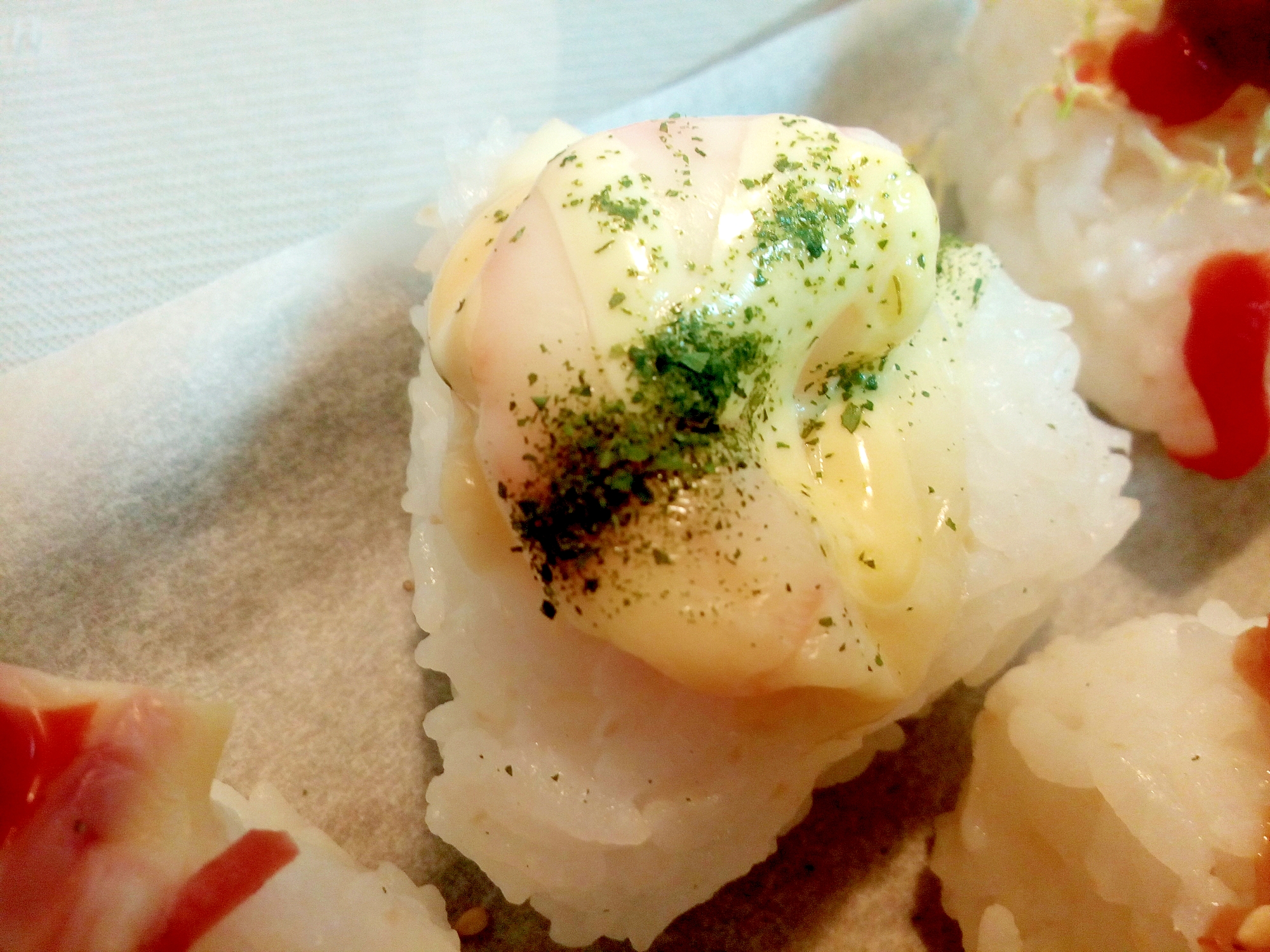 ボイル海老とスライスチーズの焼きおにぎり