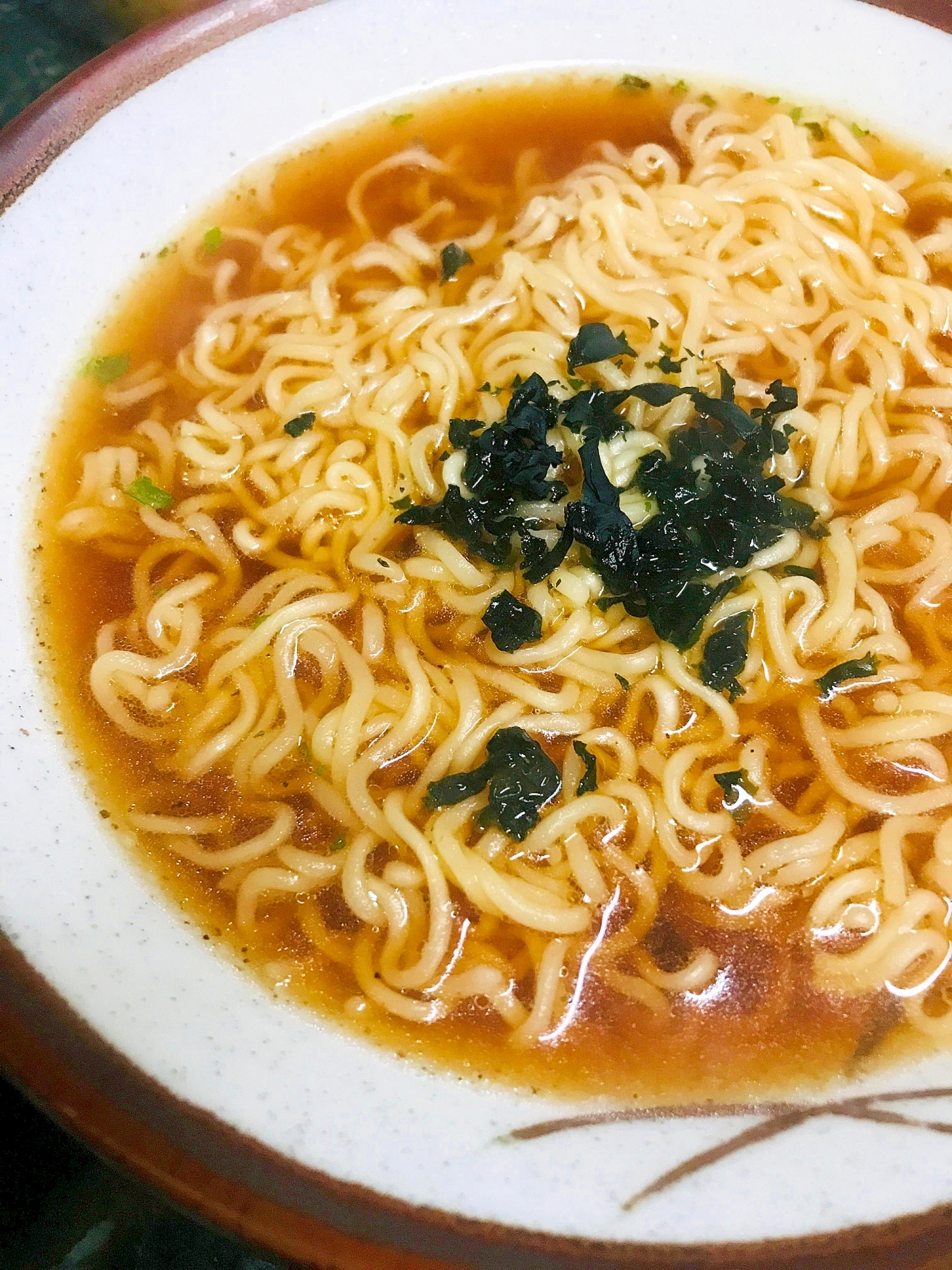 インスタント麺のローコストアレンジ わかめ ゴマ油 レシピ 作り方 By Bistromiti R 楽天レシピ