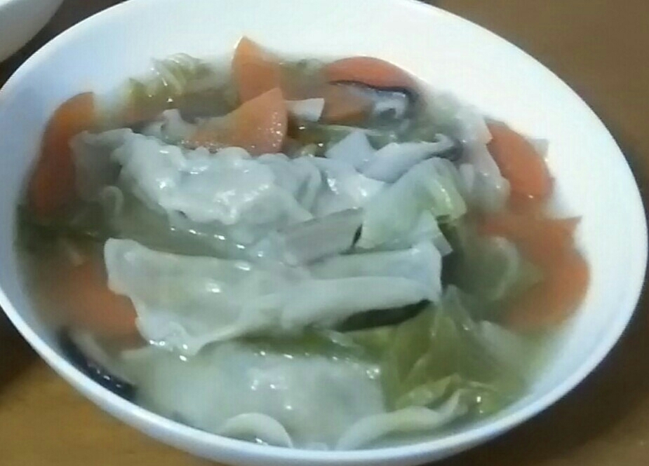 食べる餃子スープ