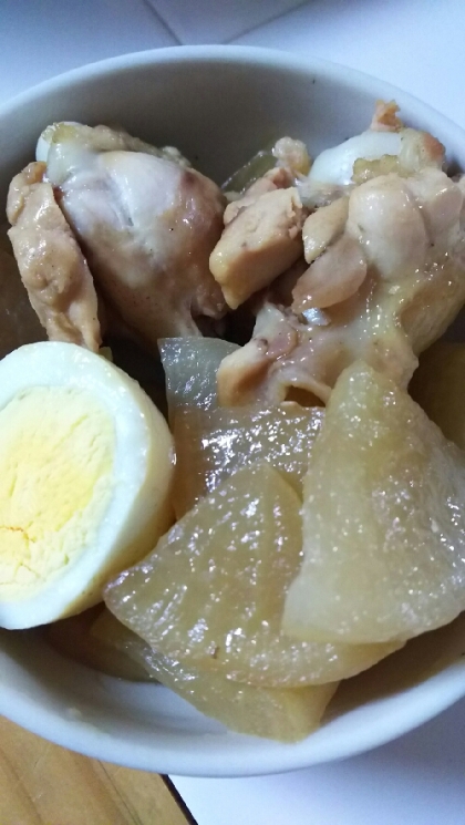鶏手羽元と大根ゆで卵の煮物