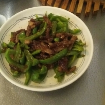 こんばんは☆牛肉で作りました。タケノコなくて、ごめんなさい(>_<)簡単に、美味しくできるのが一番ですねっ♪ごちそうさま♪