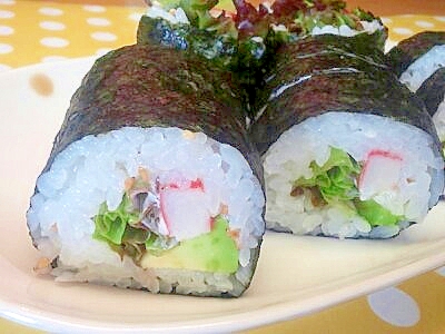 アボカド＆かにかまの巻き寿司