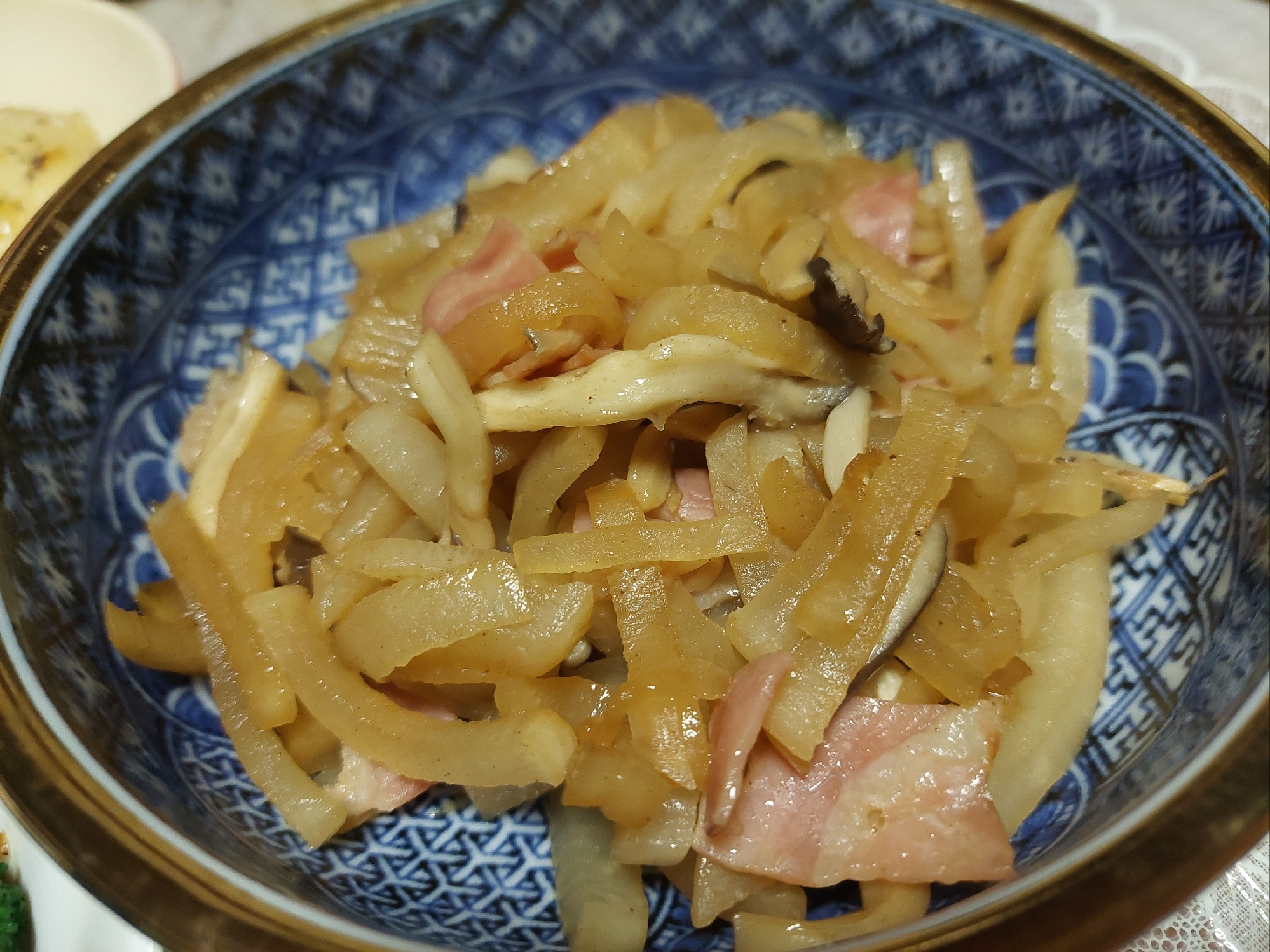 大根とベーコンのポン酢炒め