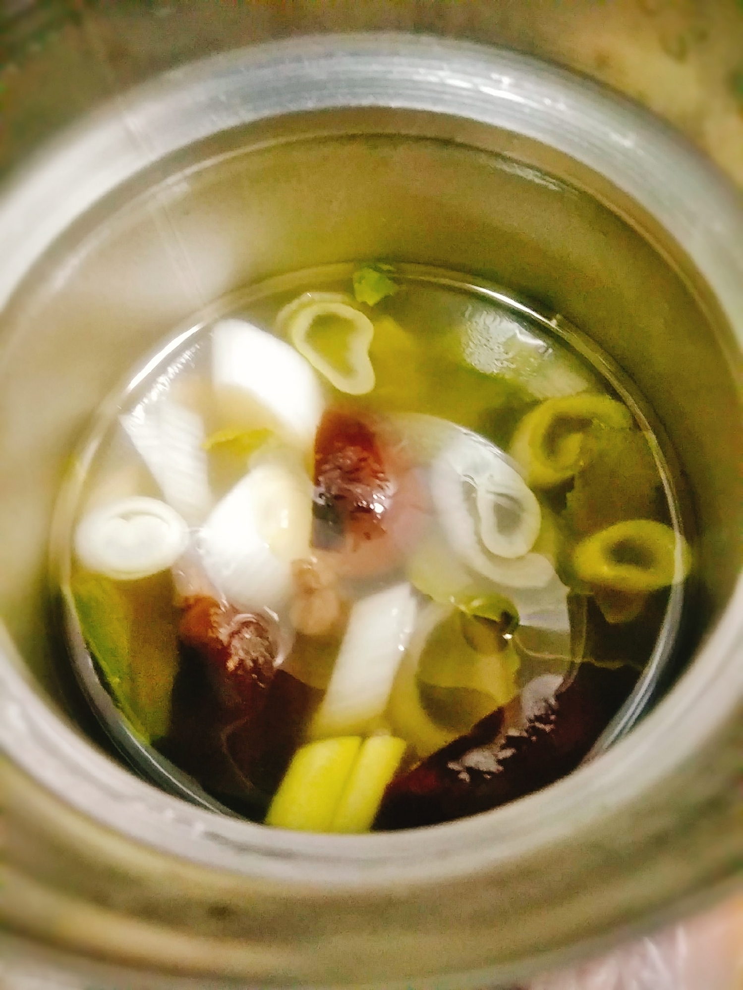 冷凍椎茸とオリーブ油のお味噌汁