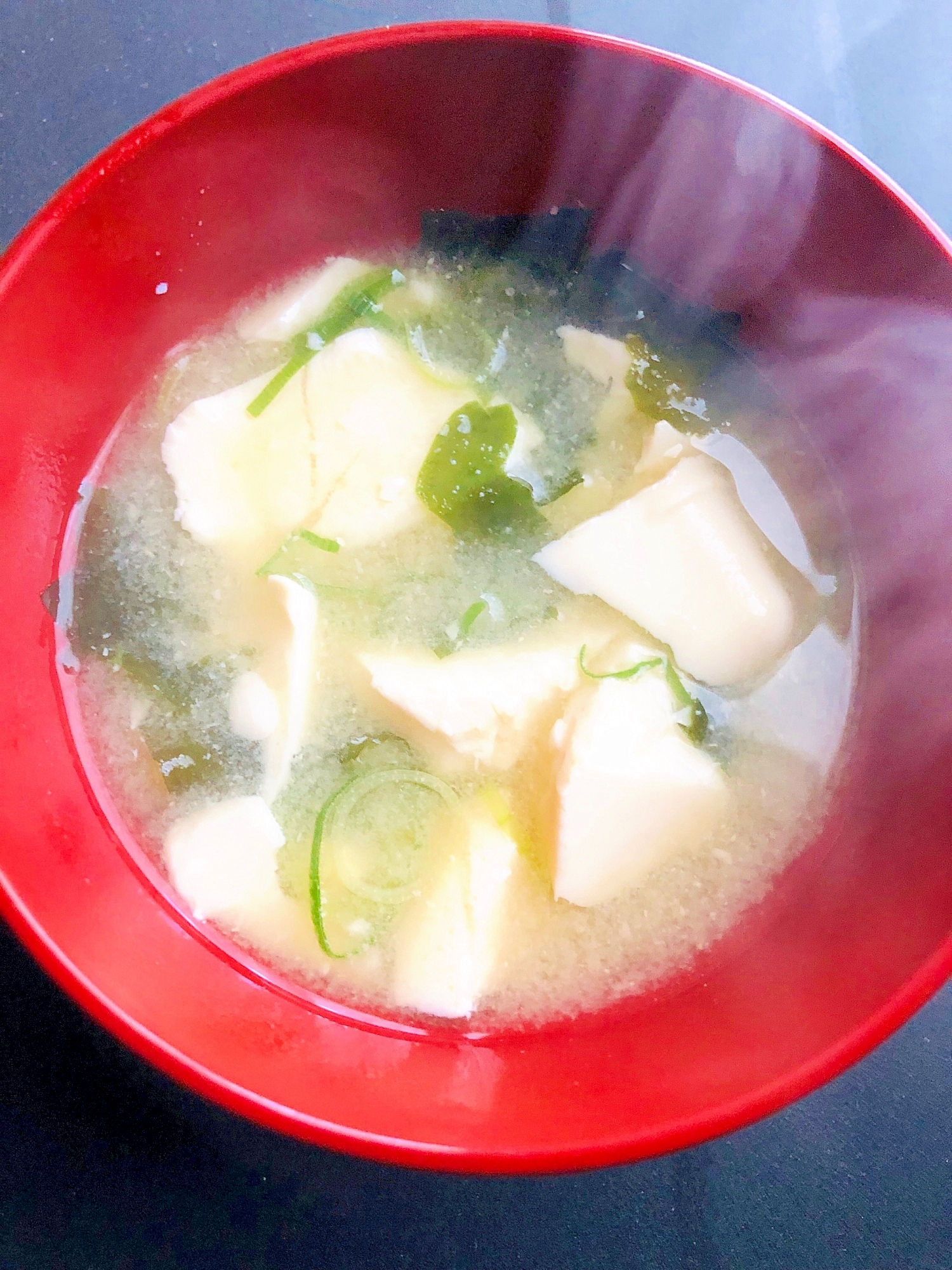 くずし豆腐とねぎの味噌汁
