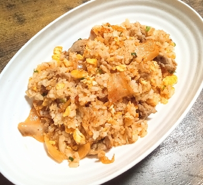 いつもありがとうございます！！
刻みネギ入れてますが、
昨日の晩ごはんに美味しく頂きました♡
焼き飯大好きです(*^^*)
レシピありがとうございます(^^)v