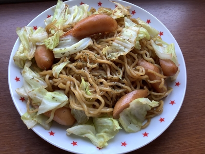 こんにちは♪ベーコンではなくウインナーですが焼きそばとても美味しかったです！油なしで嬉しいです。ご馳走様でした♫