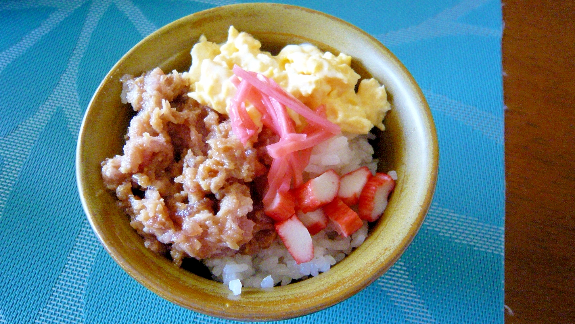 ❤　マグロ＆炒り卵＆カニカマ丼　❤