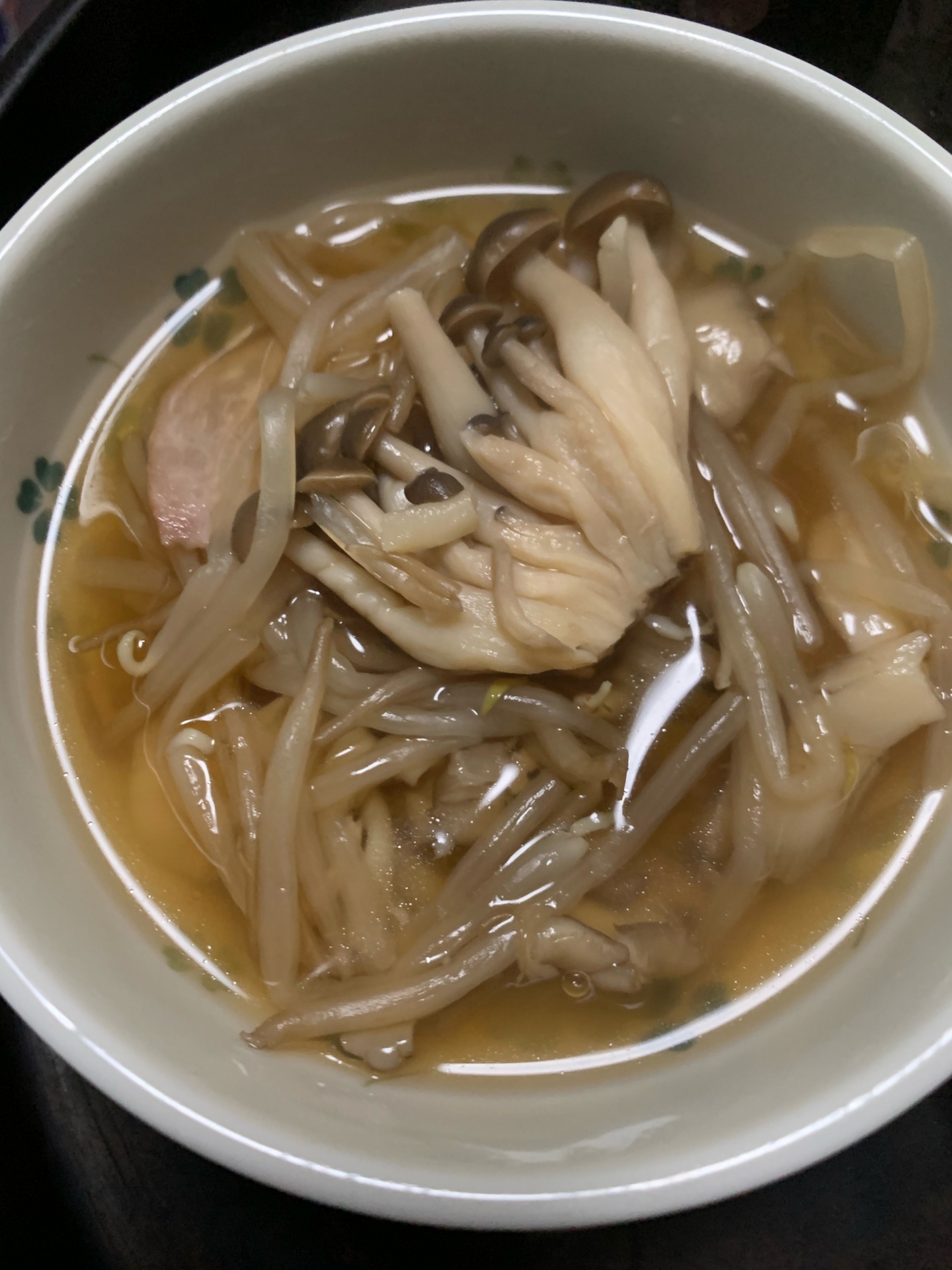 もやしとしめじの中華風スープ