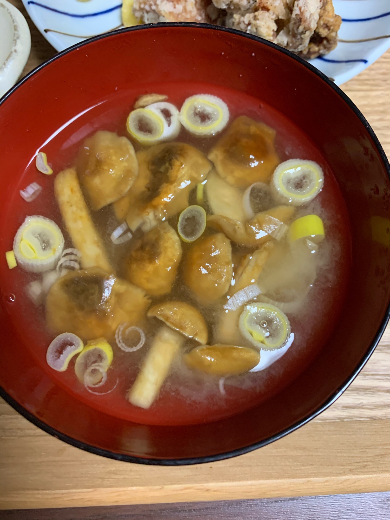 ホッとする♡なめこの味噌汁