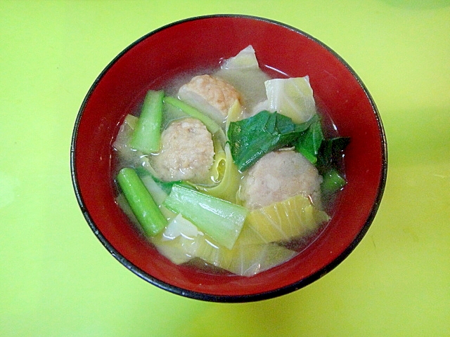 肉団子とキャベツ小松菜の味噌汁