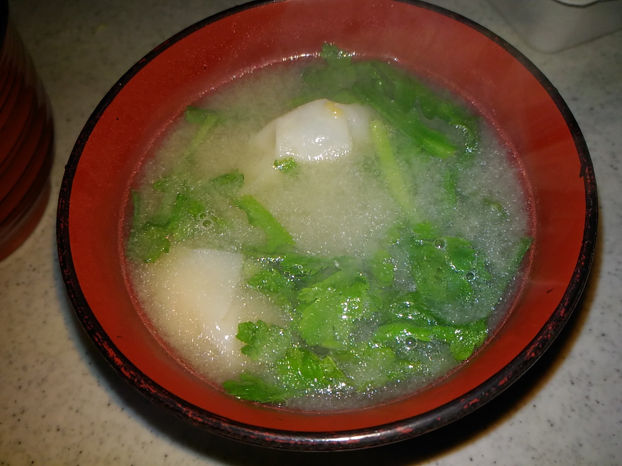 菊菜とシウマイの味噌汁