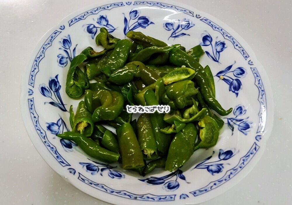 唐辛子とピーマンの炒め煮