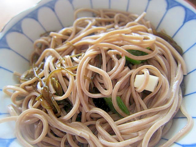 沖縄蒲鉾もずく蕎麦