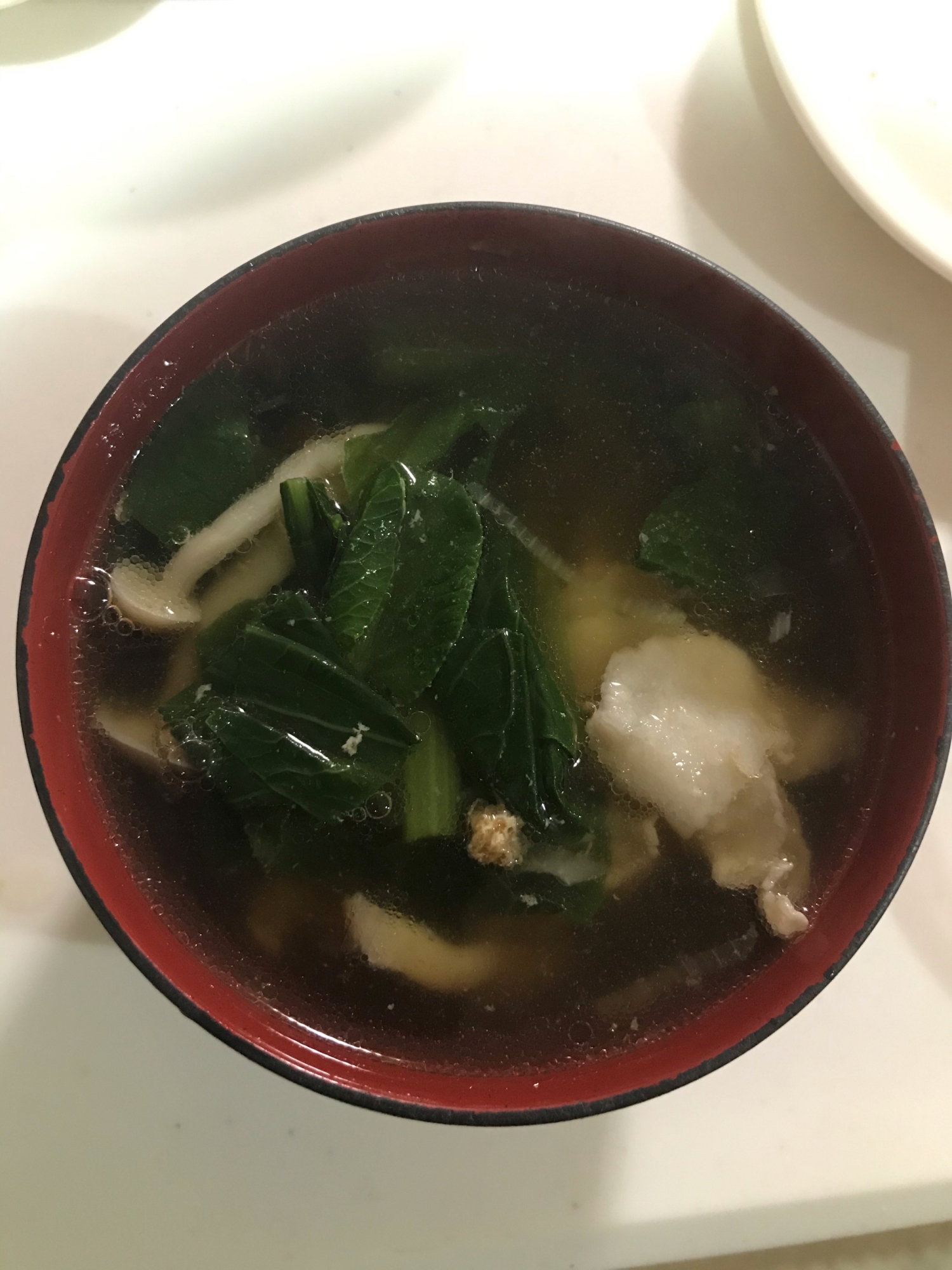 小松菜としめじのコンソメスープ