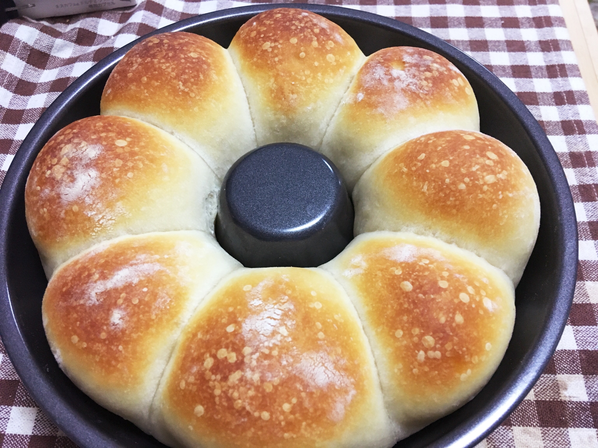 朝から焼き立てちぎりパン