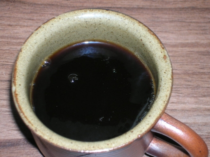 牛乳がなくなったので、ブラックでも飲める塩コーヒーにしたよ♥今日は肌寒いから、ホットコーヒーが美味しいわ～♪ご馳走様～☆☆