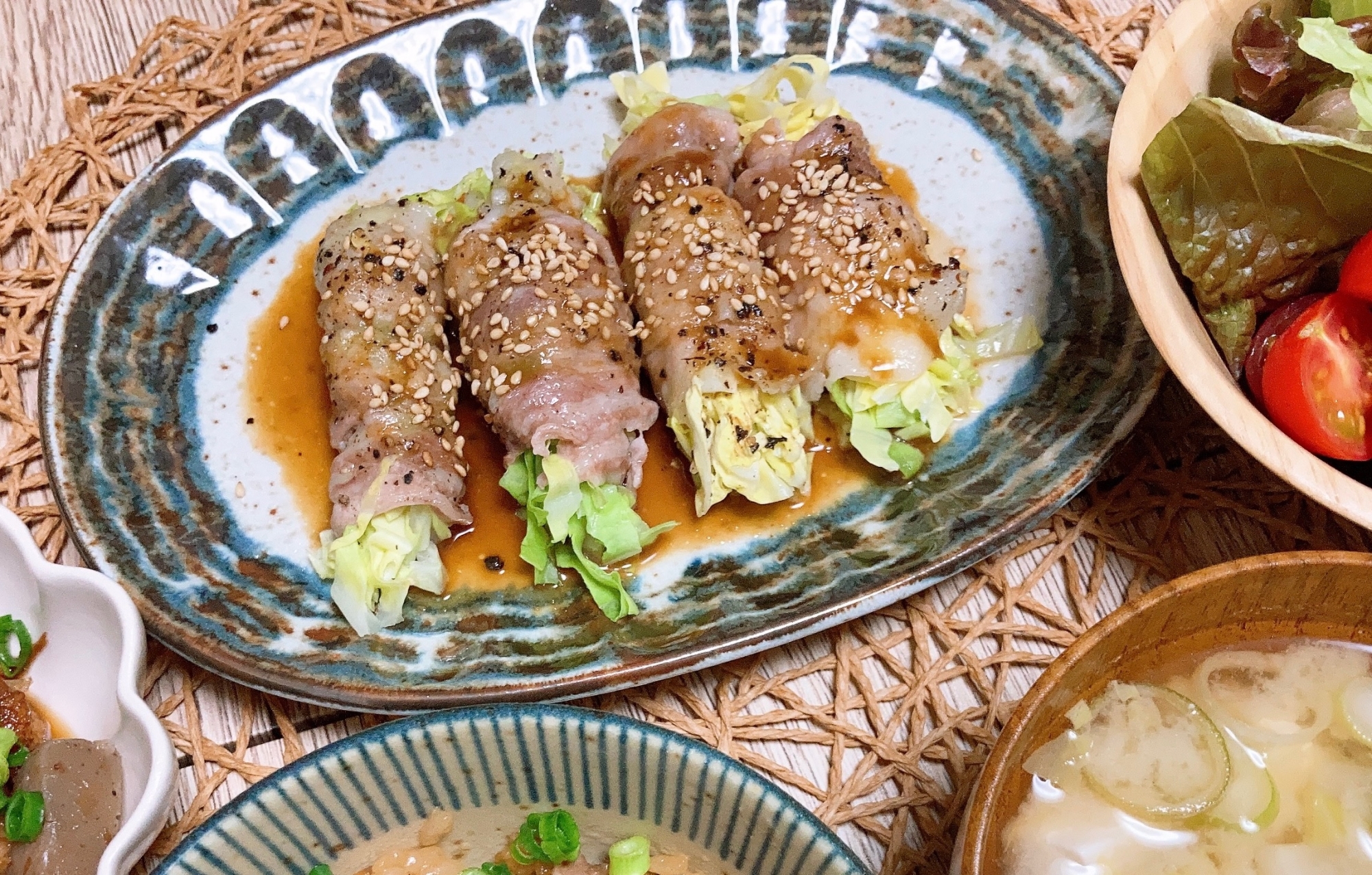 蒸ししゃぶ風　キャベツの豚巻き味噌ダレがけ