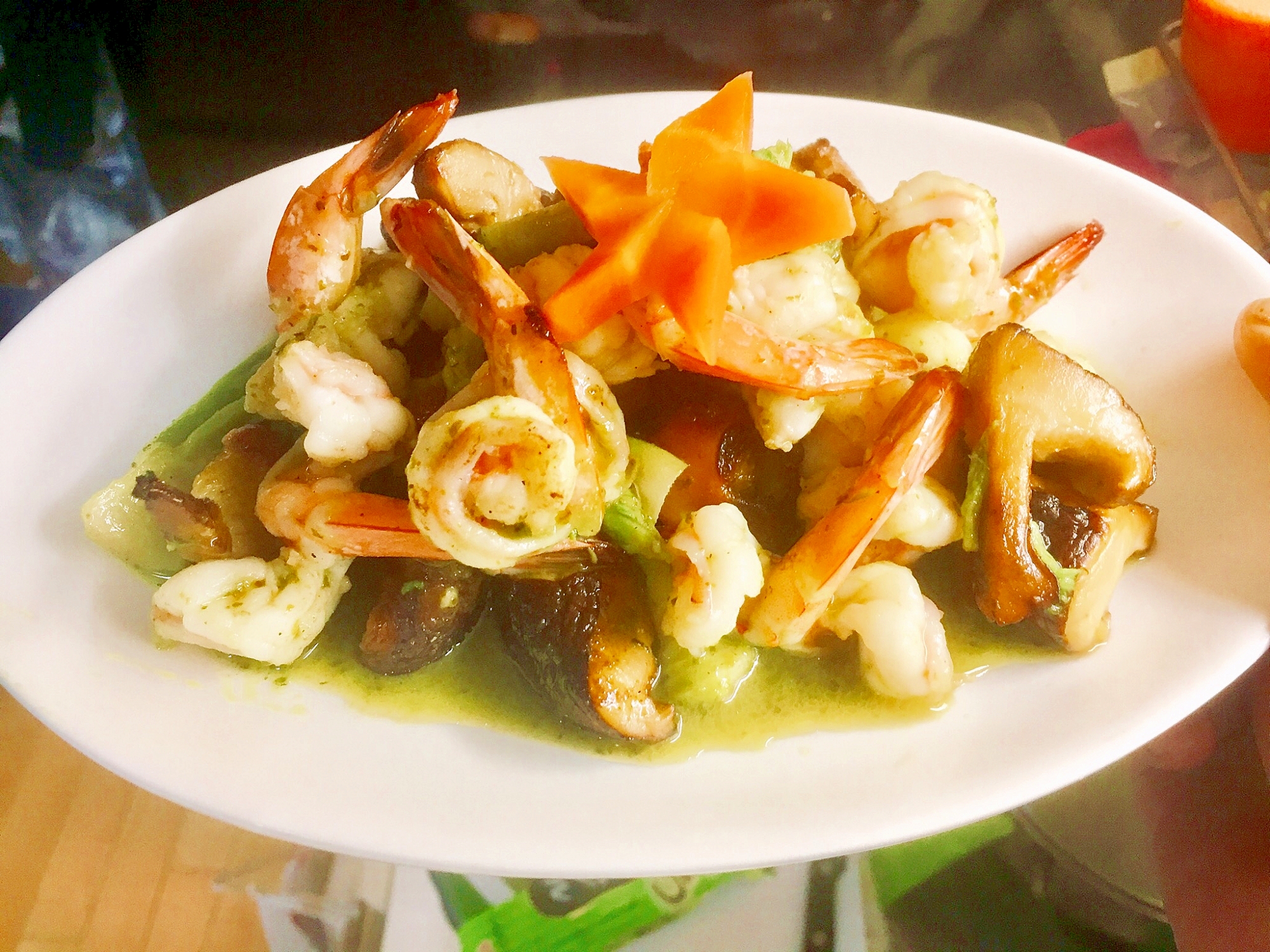 今日の定食 えびとタラの芽のバジルソース レシピ 作り方 By 路地裏食堂 次回は 町中華呑みコース です 楽天レシピ 今日の定食 えびとタラの芽のバジルソース レシピ 作り方 By 路地裏食堂 次回は 町中華呑みコース です 楽天レシピ