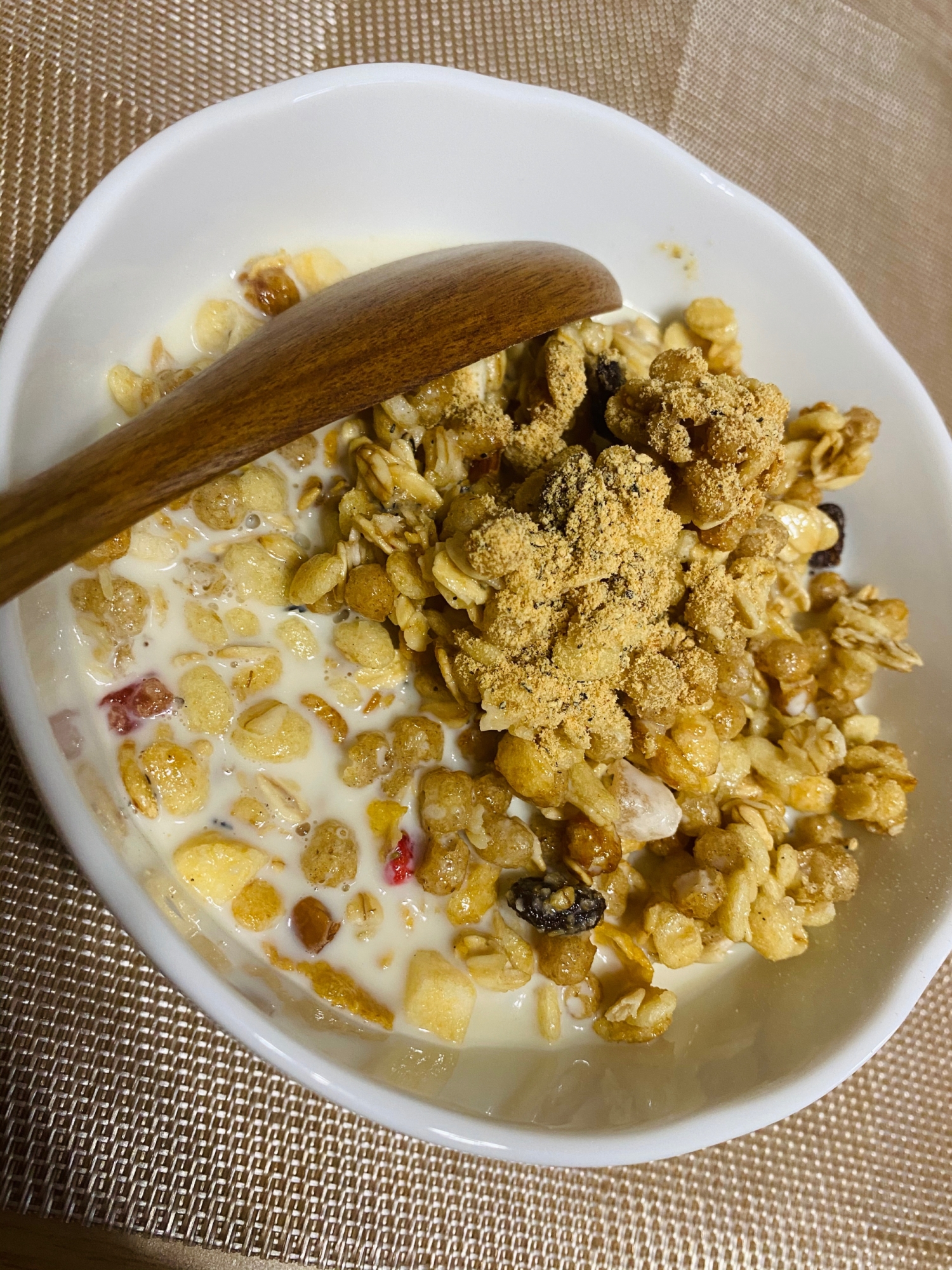 お好みのシリアルにプラスa 黒ごまきなこ レシピ 作り方 By ぼののの 楽天レシピ