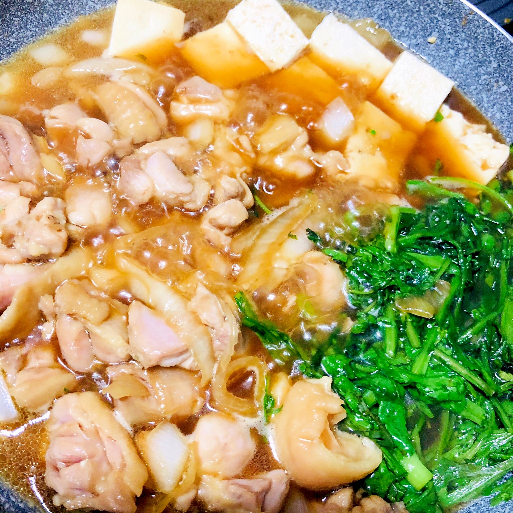 鶏肉と豆腐と春菊のすき焼き風