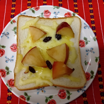 りんご金時豆♪国産チーズピザトースト❤