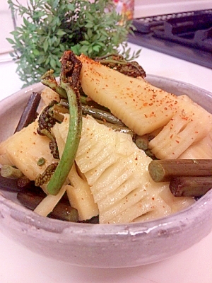 簡単っ 初筍とワラビのごま油で炒め煮 レシピ 作り方 By ぱ しゃん 楽天レシピ