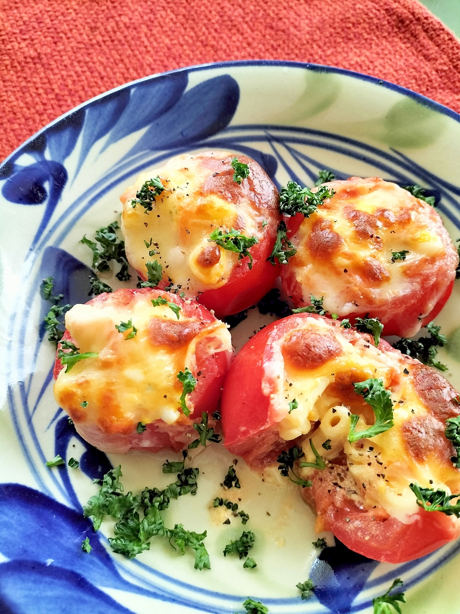 丸ごとが美味しい♩トマトのマカロニ焼き♩
