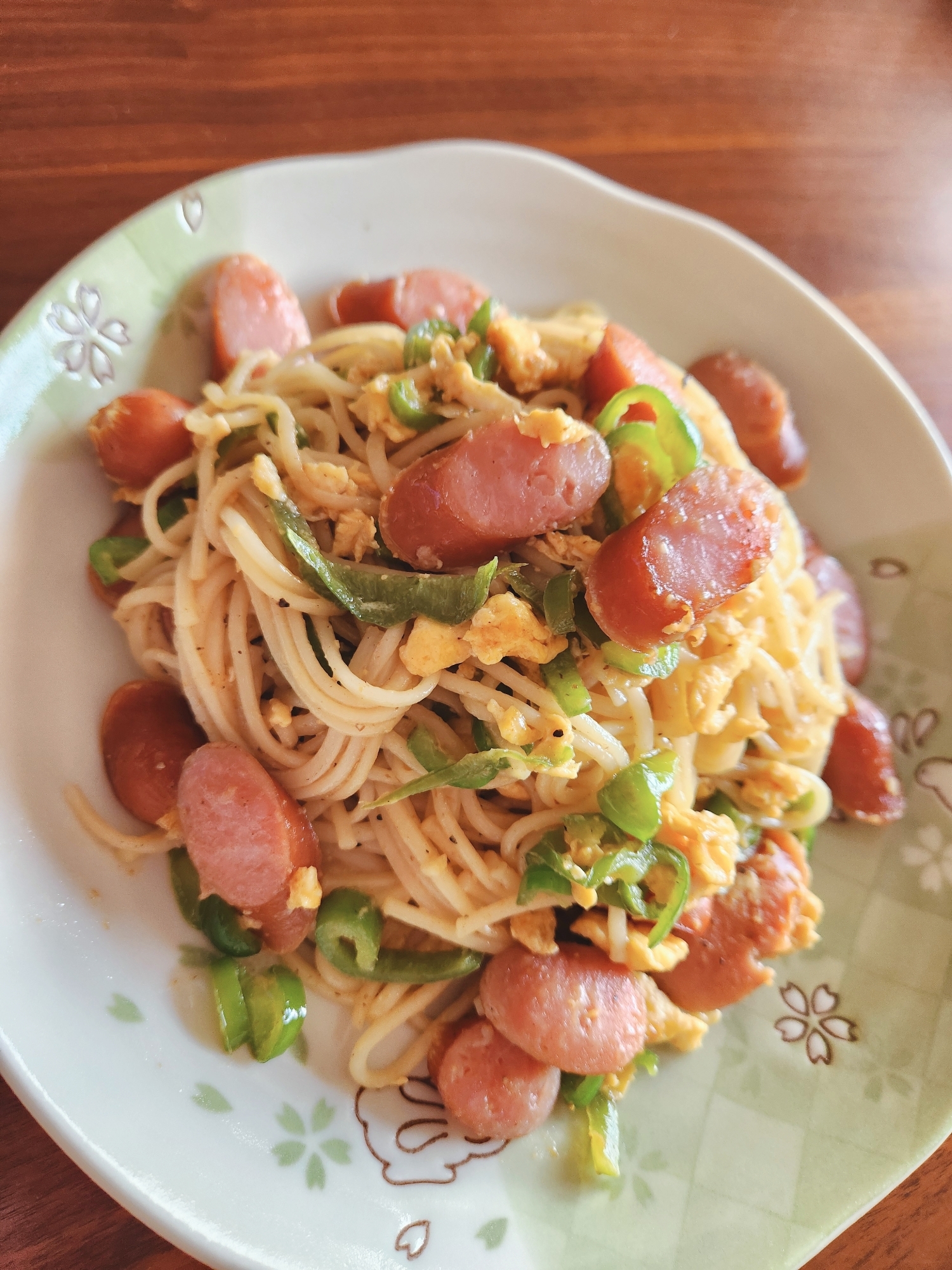 【主食】ウィンナーとピーマンのバター醤油そうめん