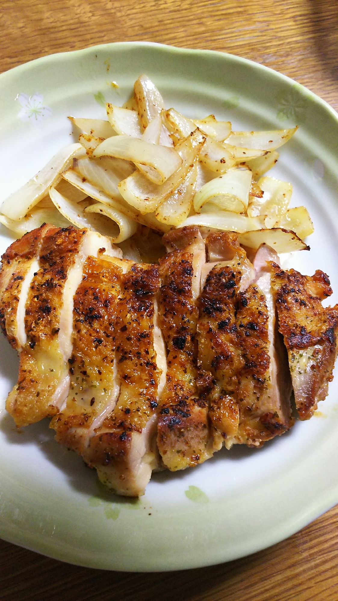 鶏もも肉のマジックソルト焼き