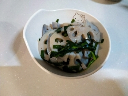 レンジで時短♡簡単副菜♡れんこんとニラのきんぴら