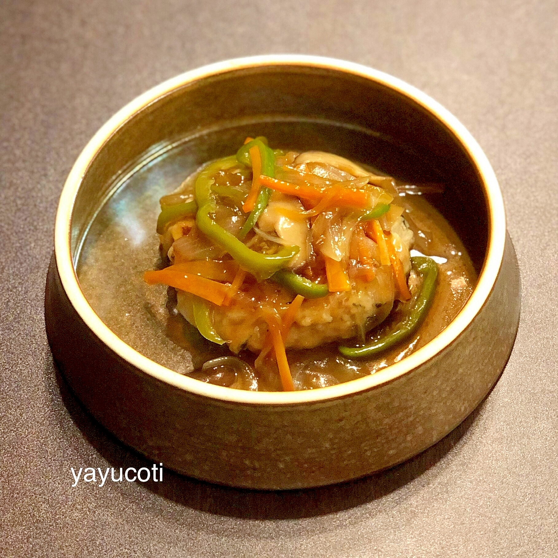ふわふわ豆腐ハンバーグの甘酢あんかけ