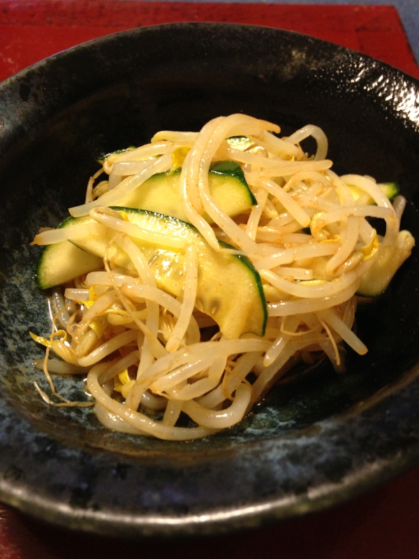 韓国風☆もやしとキュウリの和え物