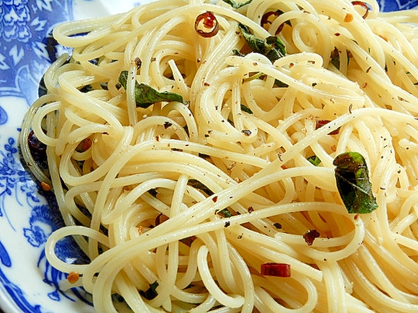 生オレガノで ニンニクなしペペロンチーノ レシピ 作り方 By ジョン リーバス 楽天レシピ 生オレガノで ニンニクなしペペロンチーノ レシピ 作り方 By ジョン リーバス 楽天レシピ