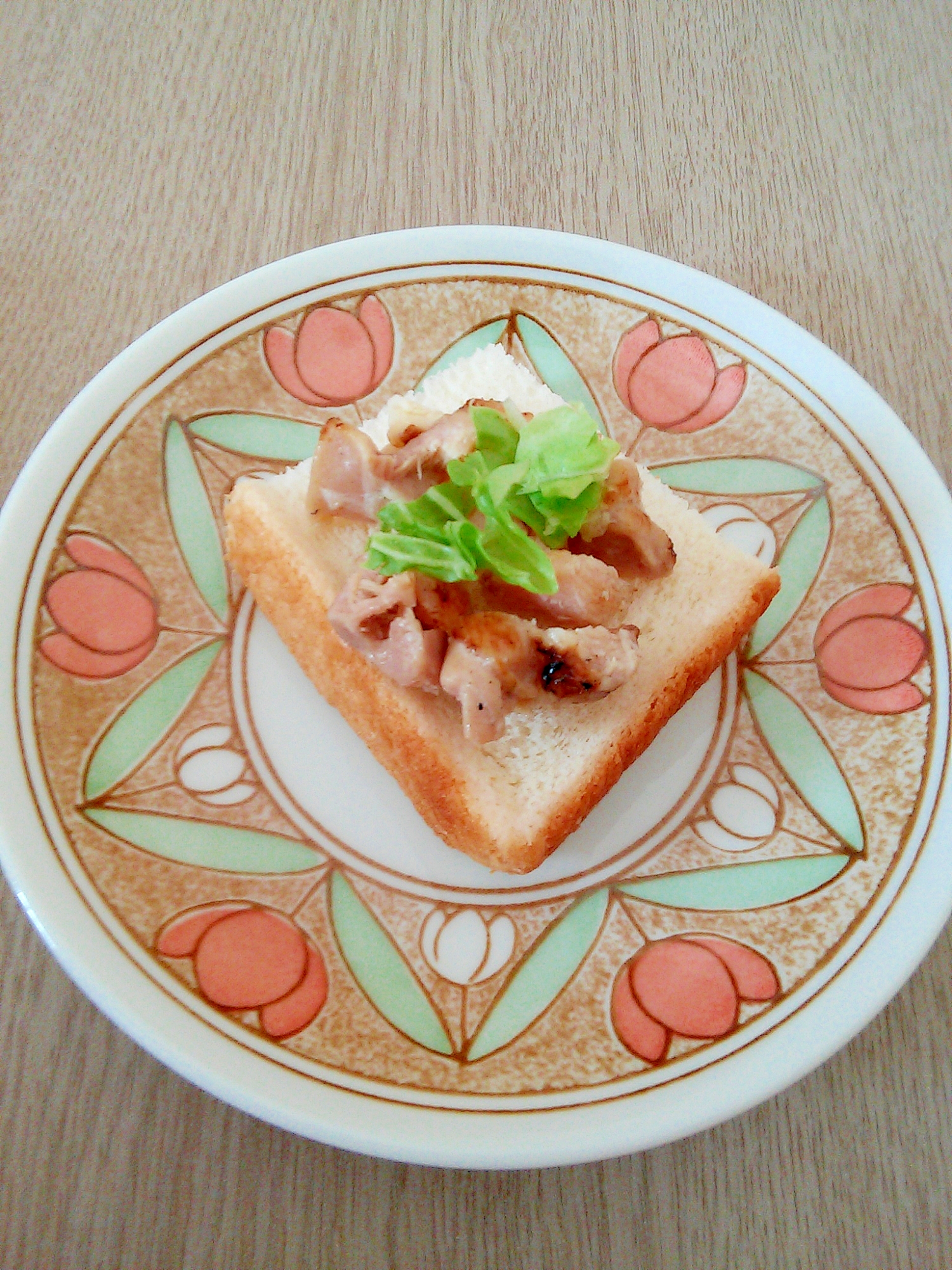 ズボラおつまみ☆焼き鳥とレタスの塩レモン風味食パン
